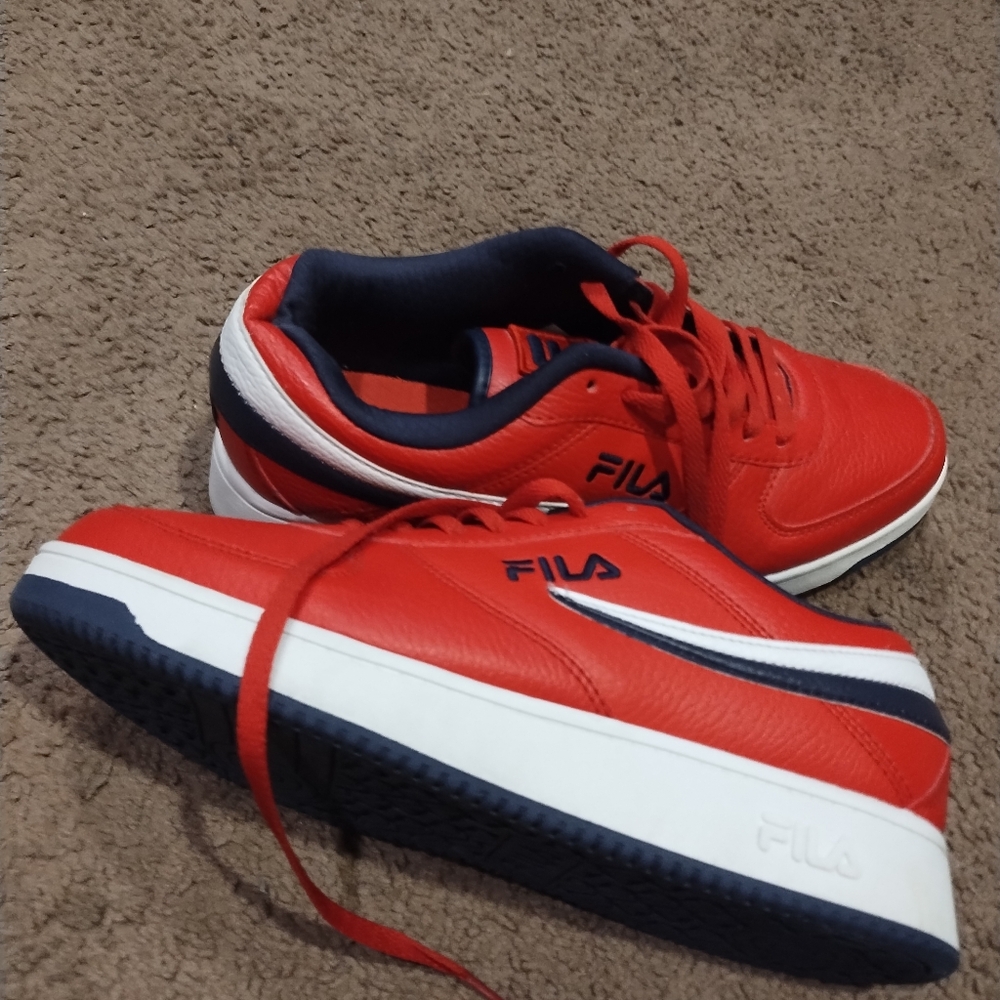 Shoes - Picture 7 of 9